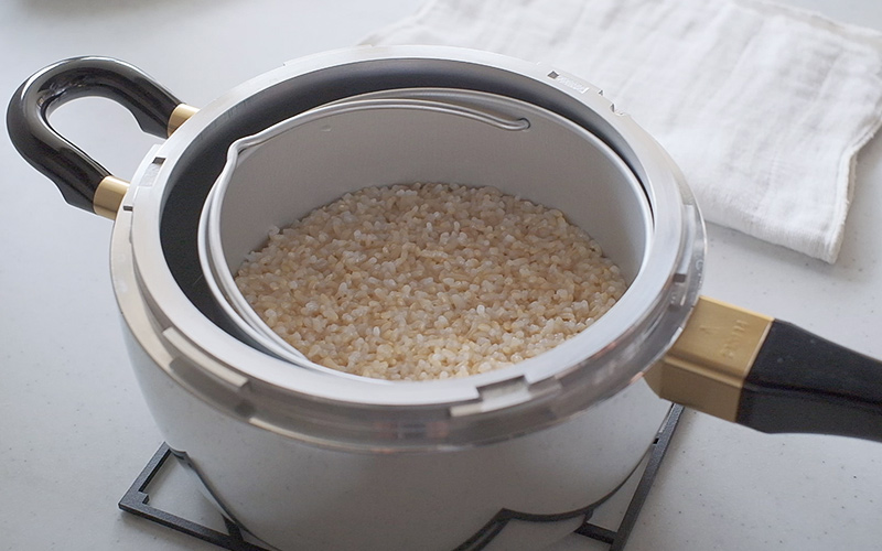 圧力鍋の買い替え｜玄米ごはんが美味しく炊ける平和圧力鍋（PC-28A ） – 50代アラフィフミニマリスト主婦のシンプルライフブログ